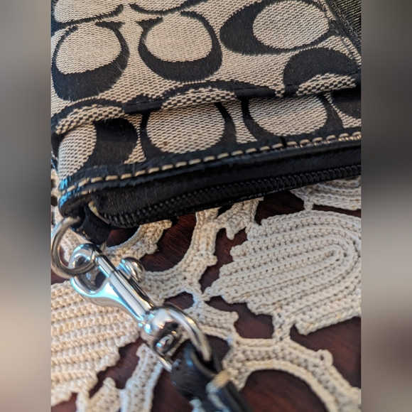 Coach 47706 Large Signature Stripe Wristlet Bag Clutch - Picture 5 of 9